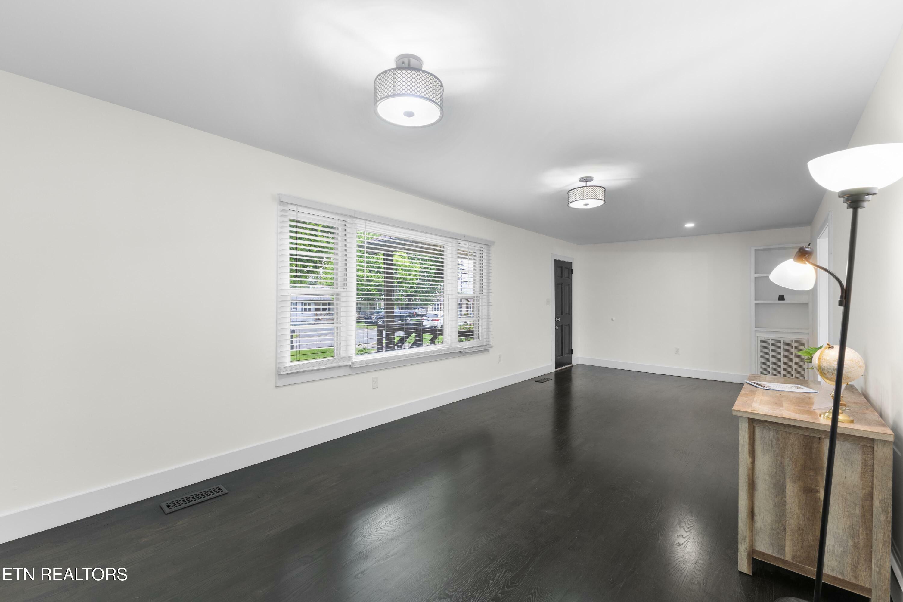 Property Photo: 114 Buena Vista Ave TN 37874