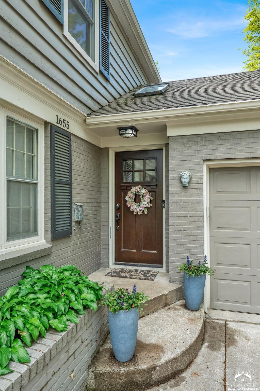 Property Photo: 1655 Stratford Road KS 66044