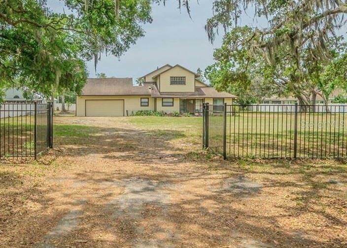 Property Photo: 8908 Hixon Road FL 33626