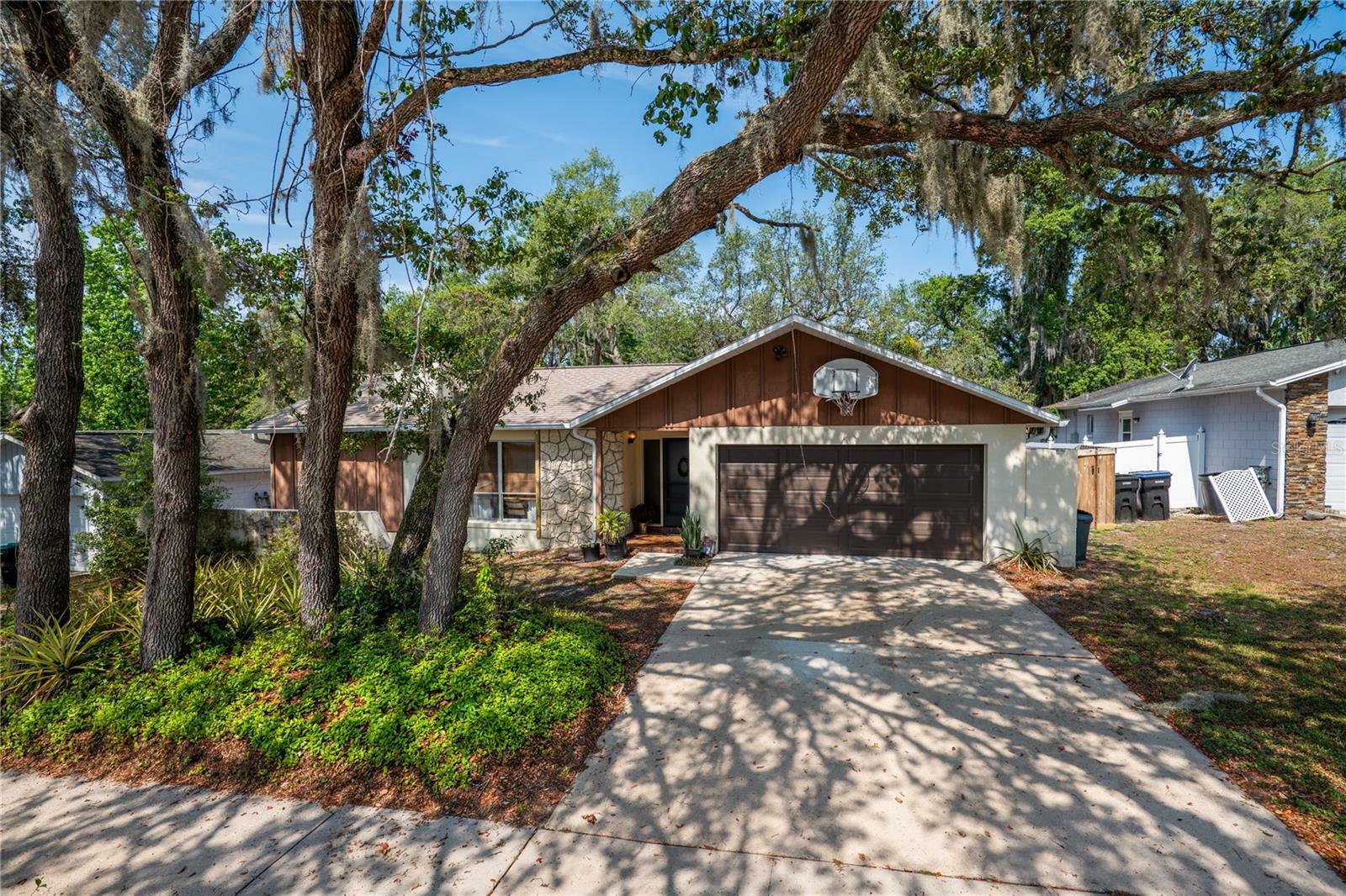 Property Photo: 2708 Burton Lane FL 32817