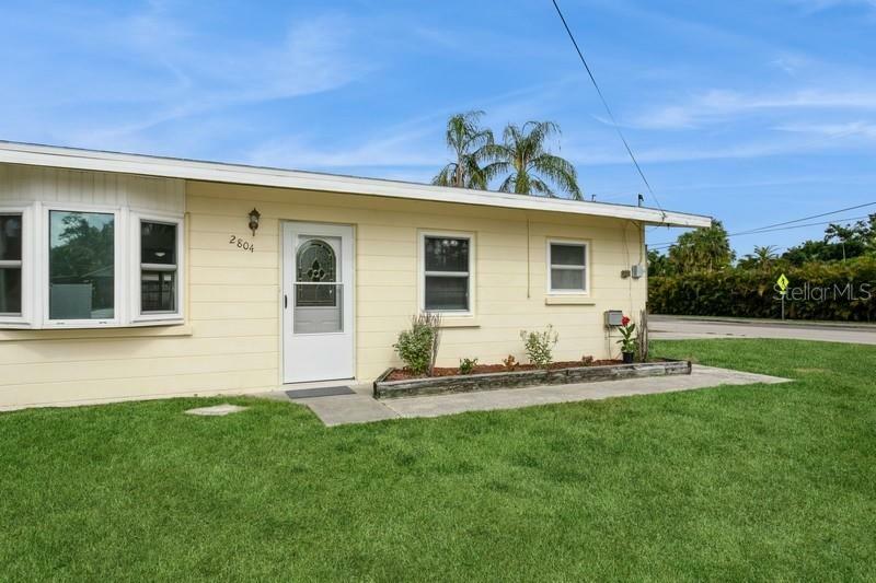 Property Photo: 2804 W Mark Drive FL 34232