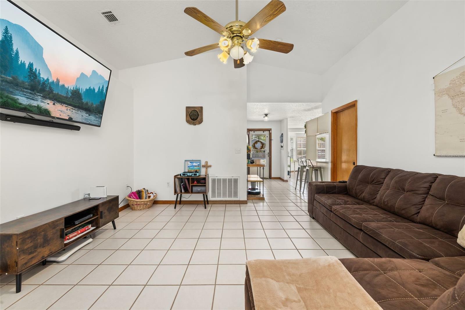 Property Photo: 1543 Reade Circle FL 34772