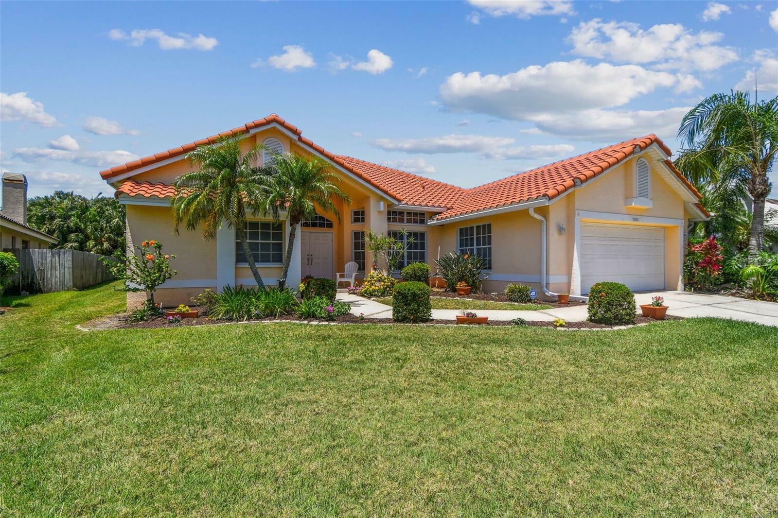 Property Photo: 5001 Queen Palm Terrace NE FL 33703