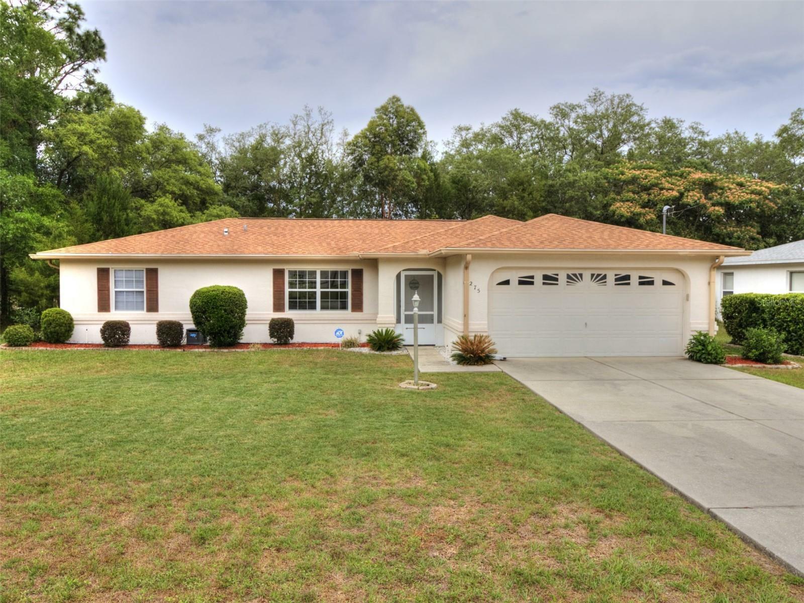 Property Photo:  275 W Baker Place  FL 34434 