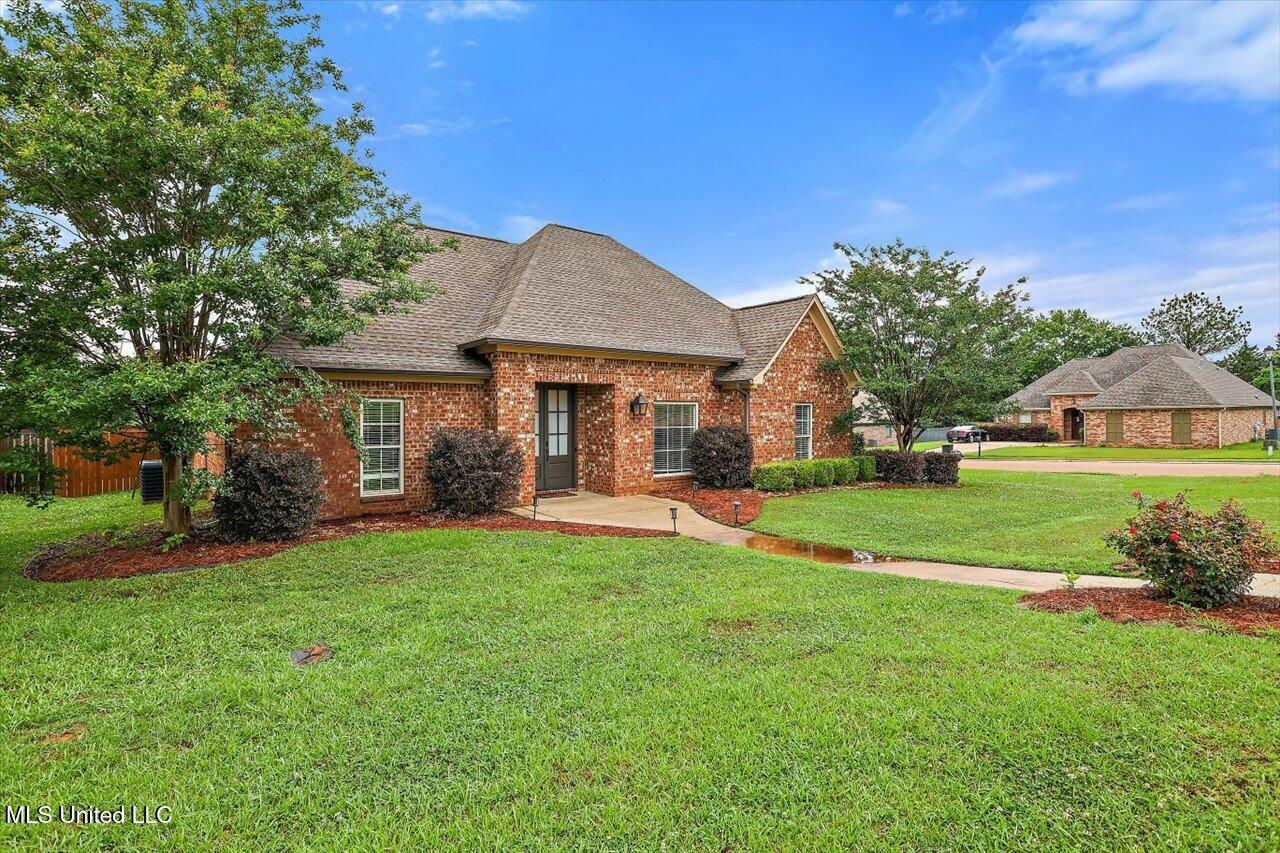 Property Photo: 106 Sumter Drive MS 39046