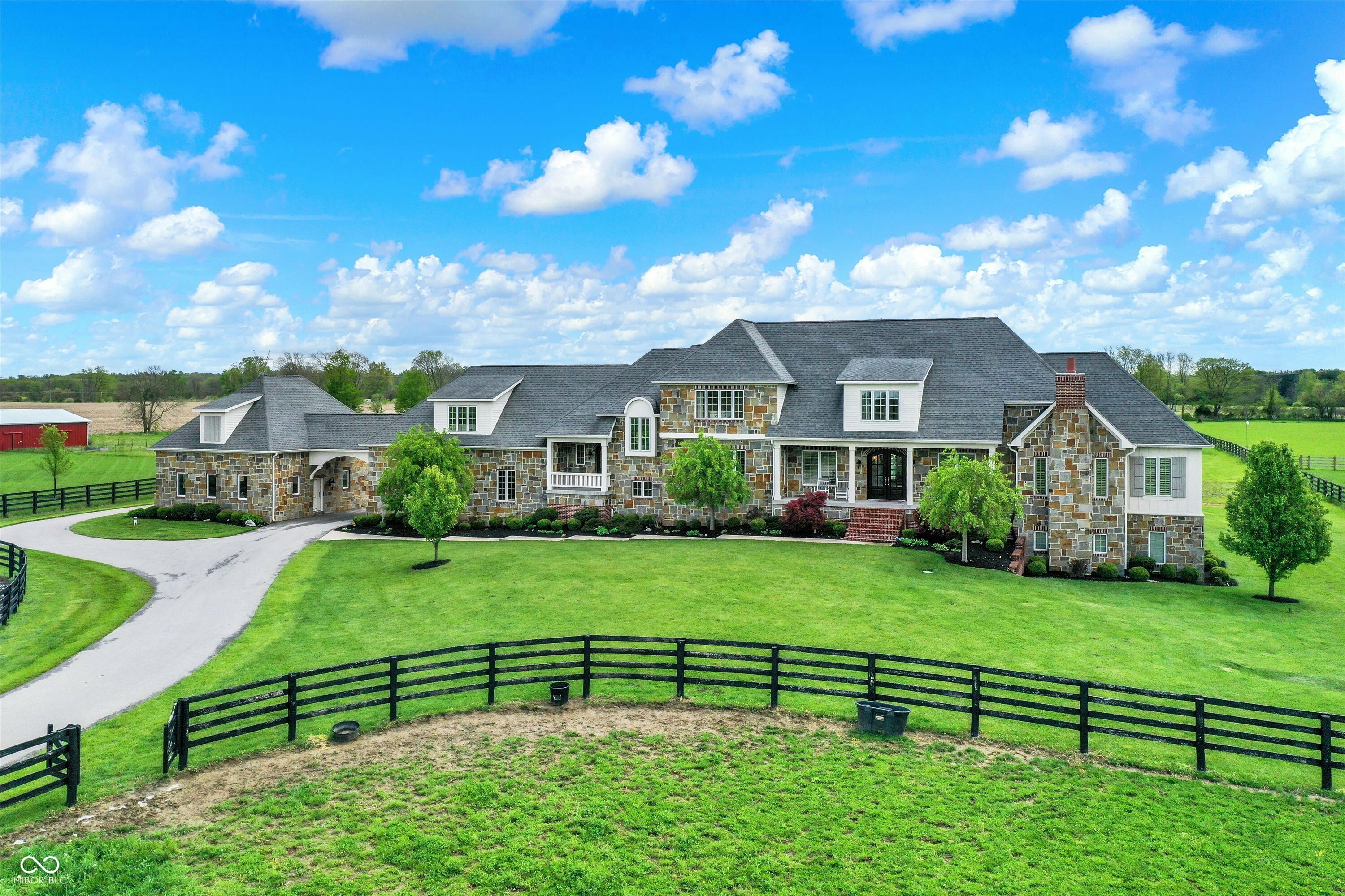 Property Photo: 1581 S 825 E IN 46077