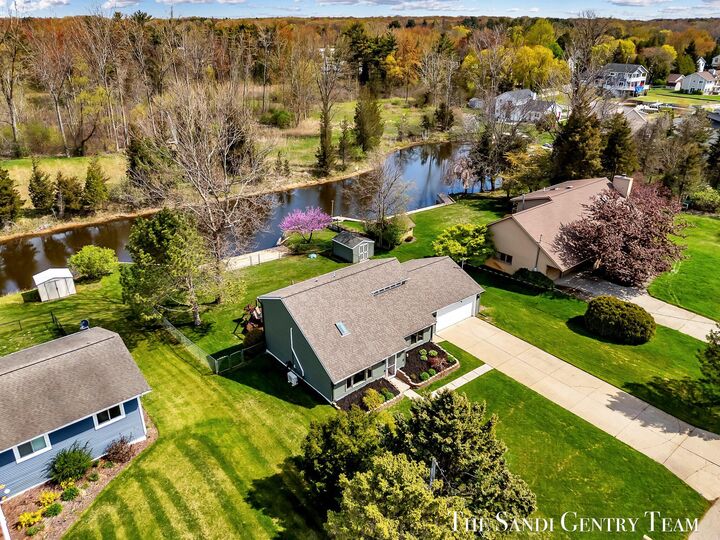 Property Photo: 17083 Spahr Street MI 49456