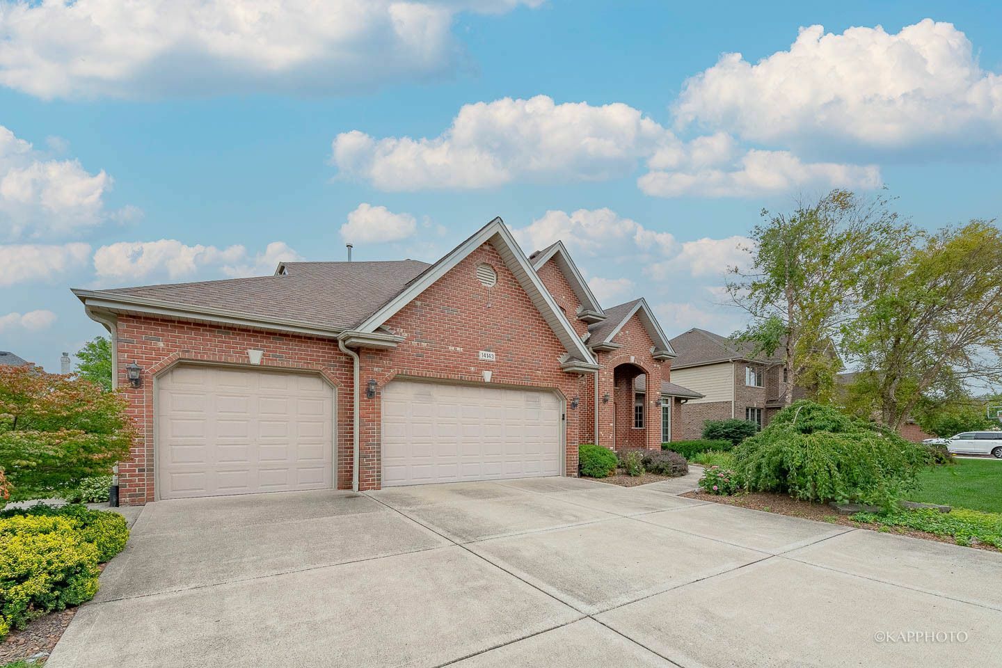 Property Photo: 14143 Ravenswood Drive IL 60462