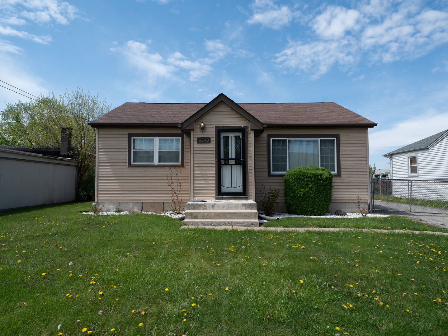 8240 S Octavia Avenue  Bridgeview IL 60455 photo