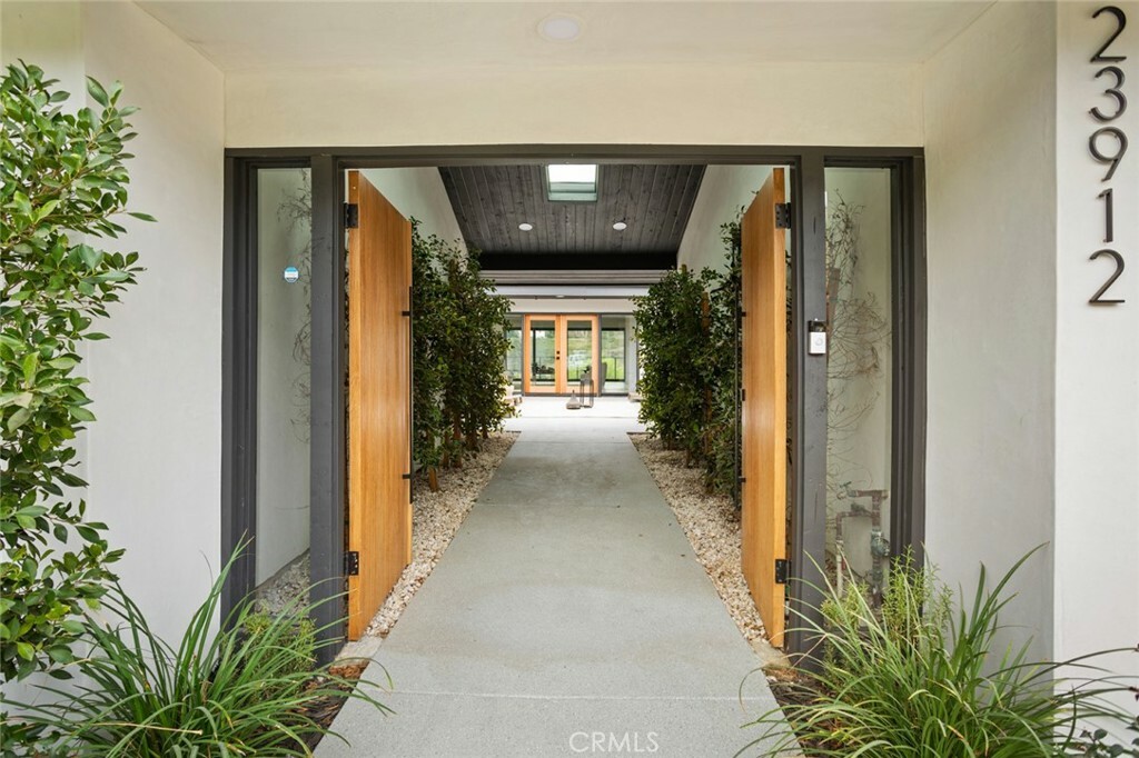 Property Photo: 23912 Hillhurst Drive CA 92677