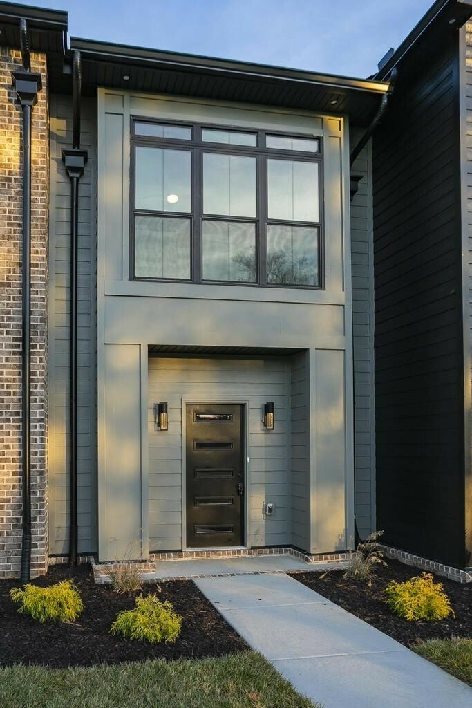 Property Photo: 1424 Rebecca Johns Dr TN 37128