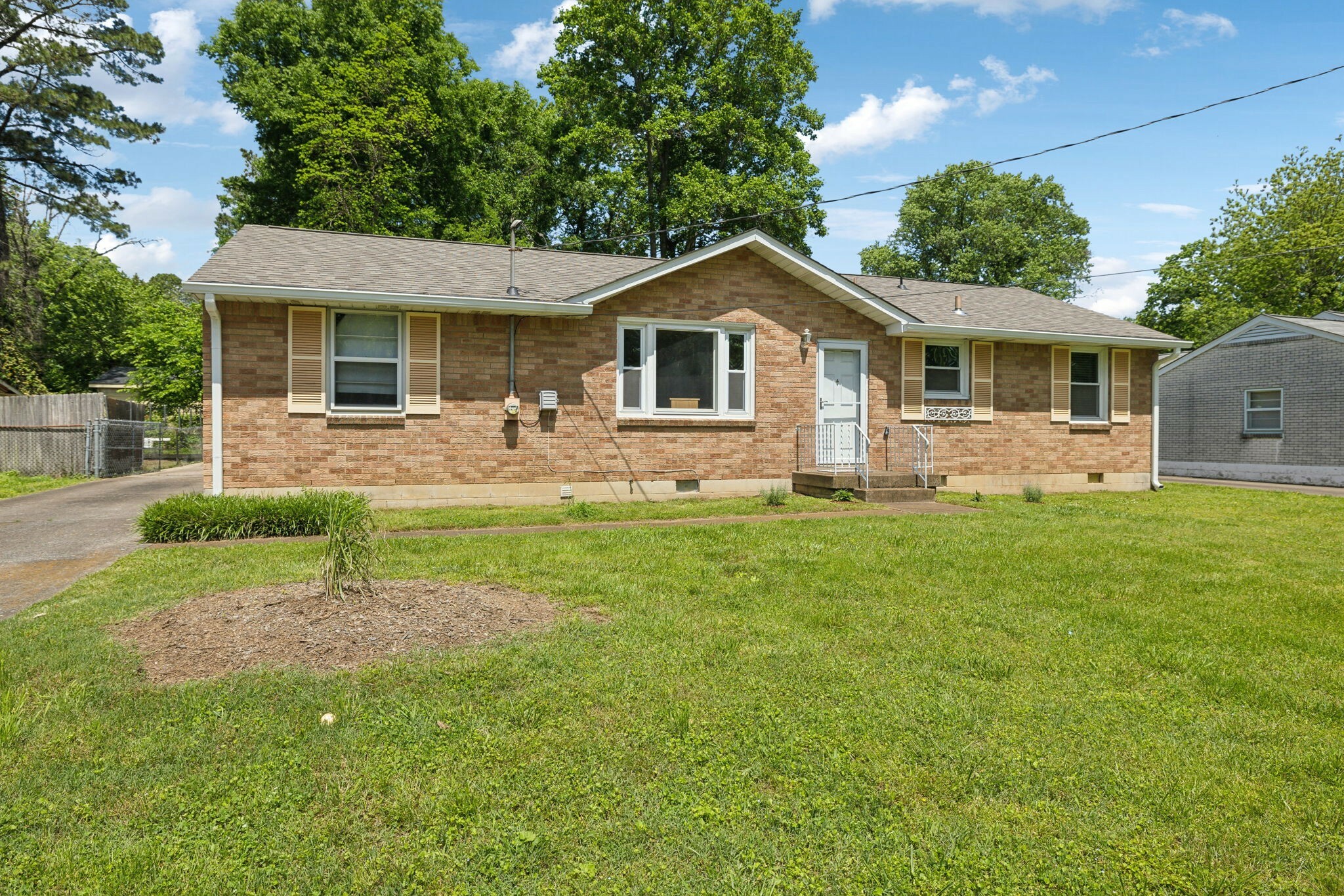 Property Photo: 306 Elysian Fields Rd TN 37211