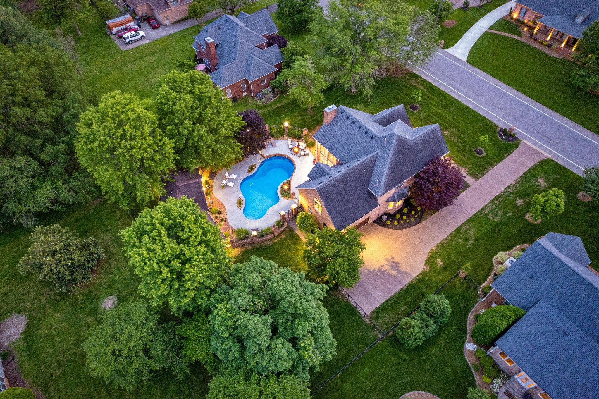 Property Photo: 1153 Inneswood Dr TN 37066