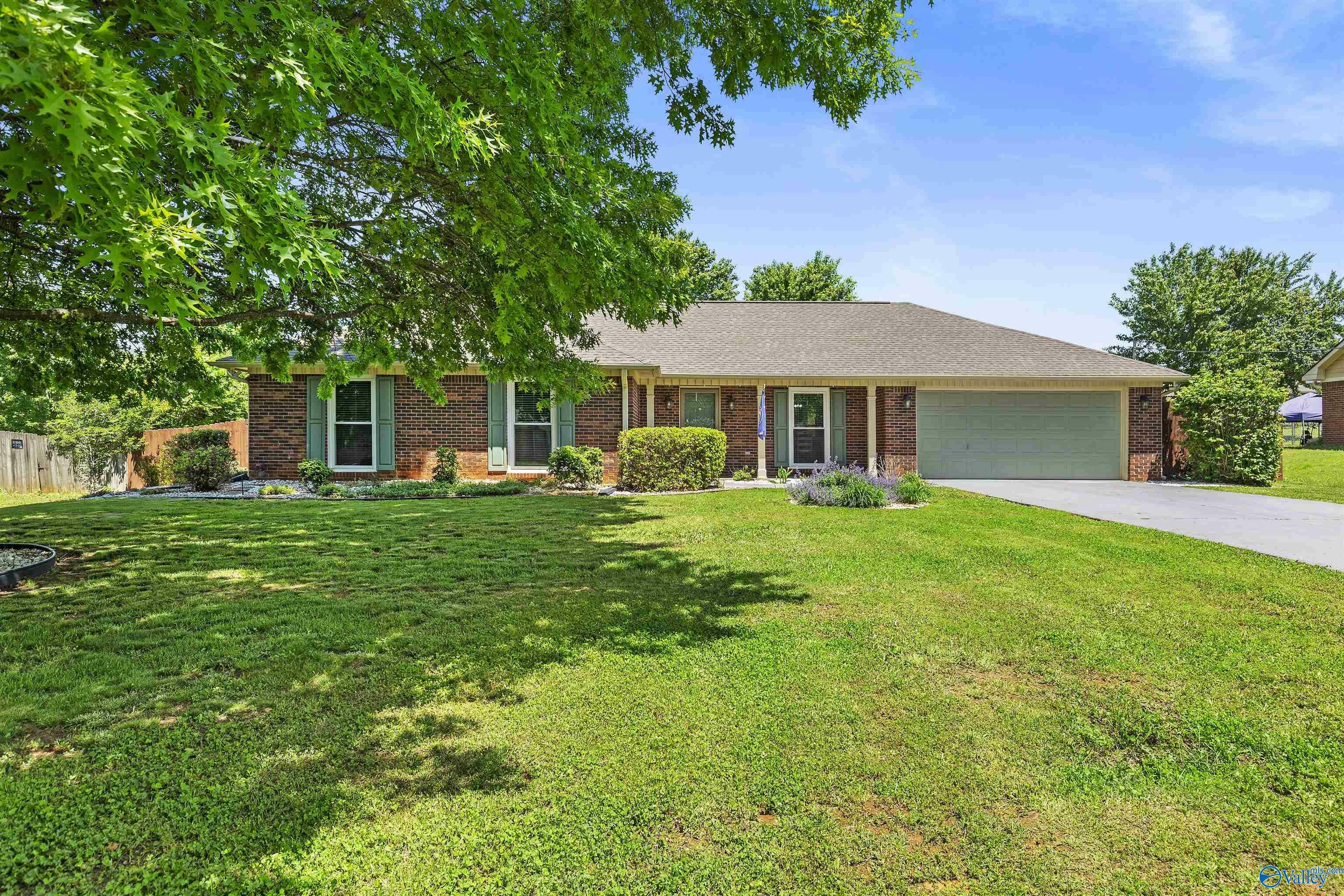 Property Photo: 217 Sweet Bay Court AL 35749