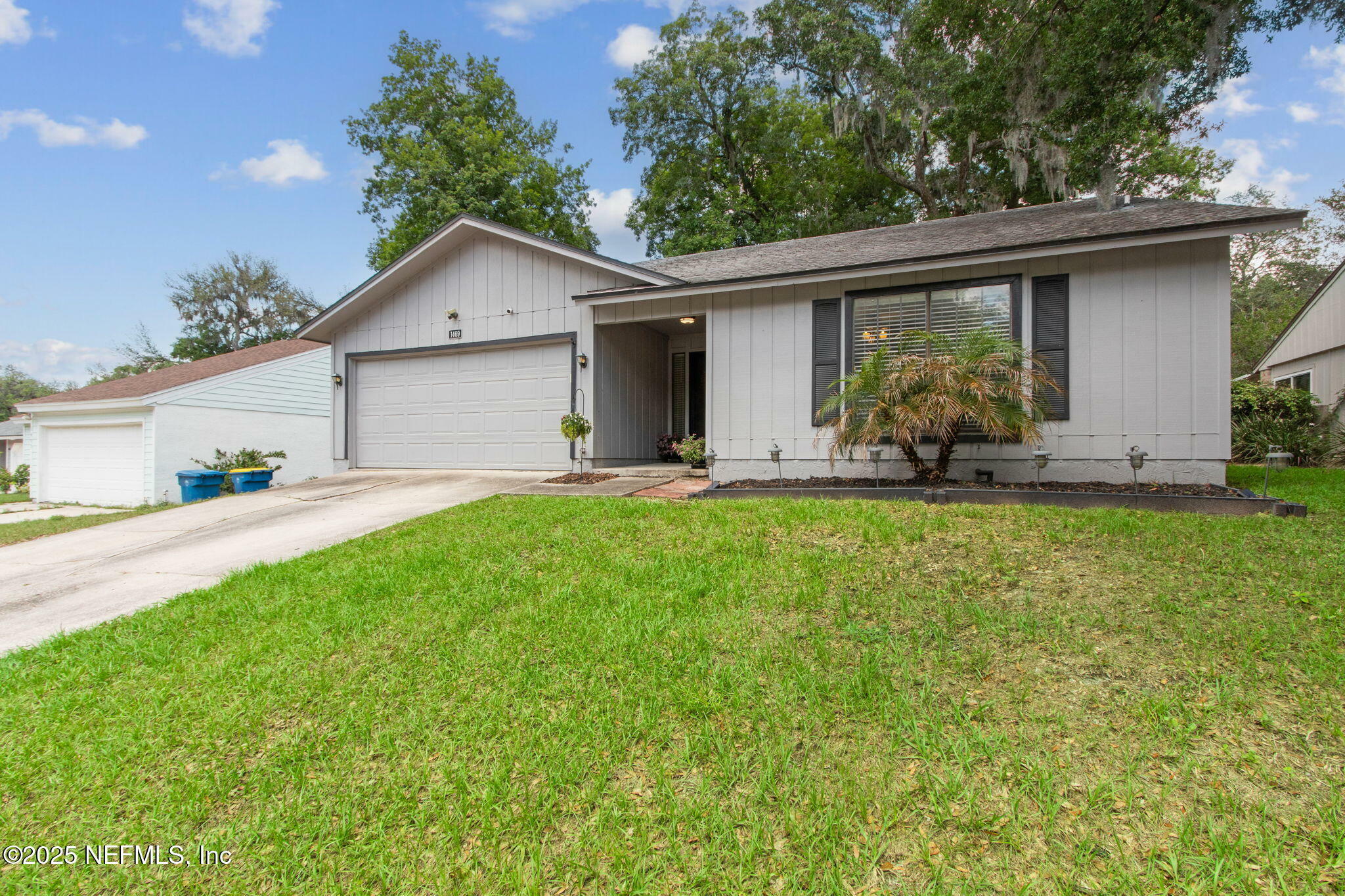 Property Photo: 1469 Classic Oak Road W FL 32225