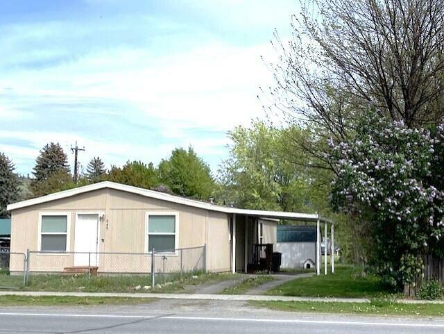 Property Photo: 845 S Meyers St WA 99141