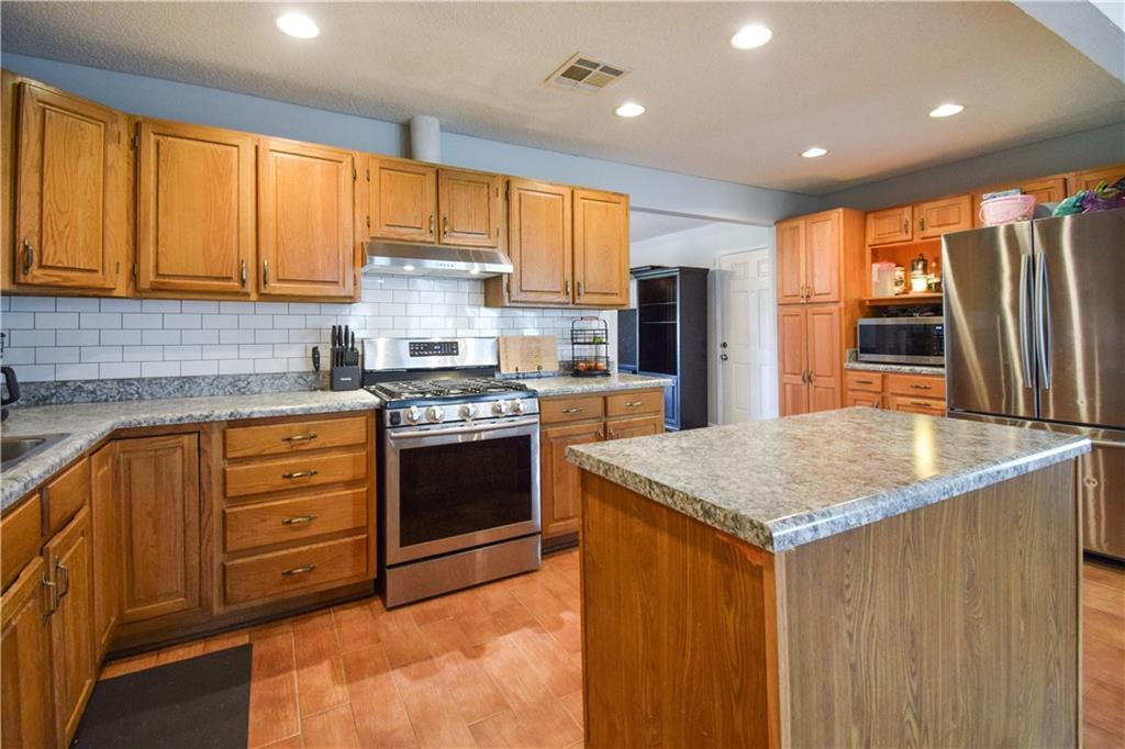 Property Photo:  71 Mason Street  LA 70053 