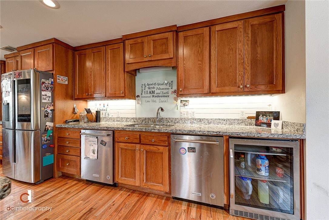 Property Photo: 410 N Oliver Avenue AR 72701