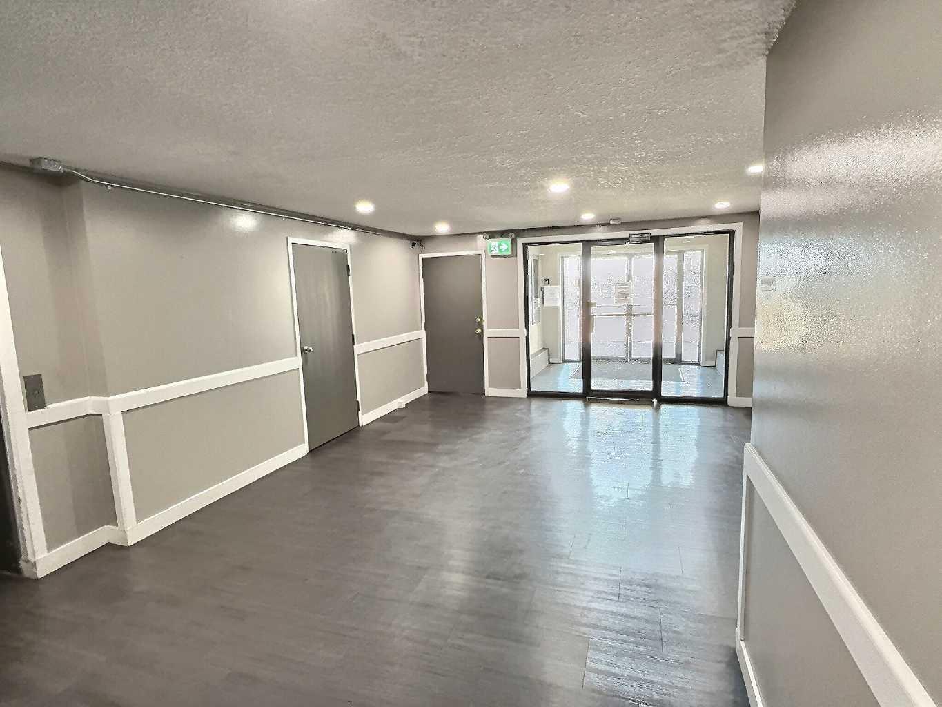 Property Photo:  105 1945 Street NW 408  AB T6J 5N6 