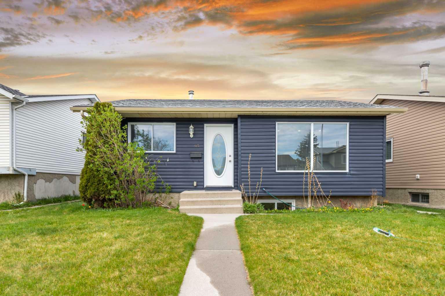 95 Falshire Way NE  Calgary AB T3J 2C7 photo