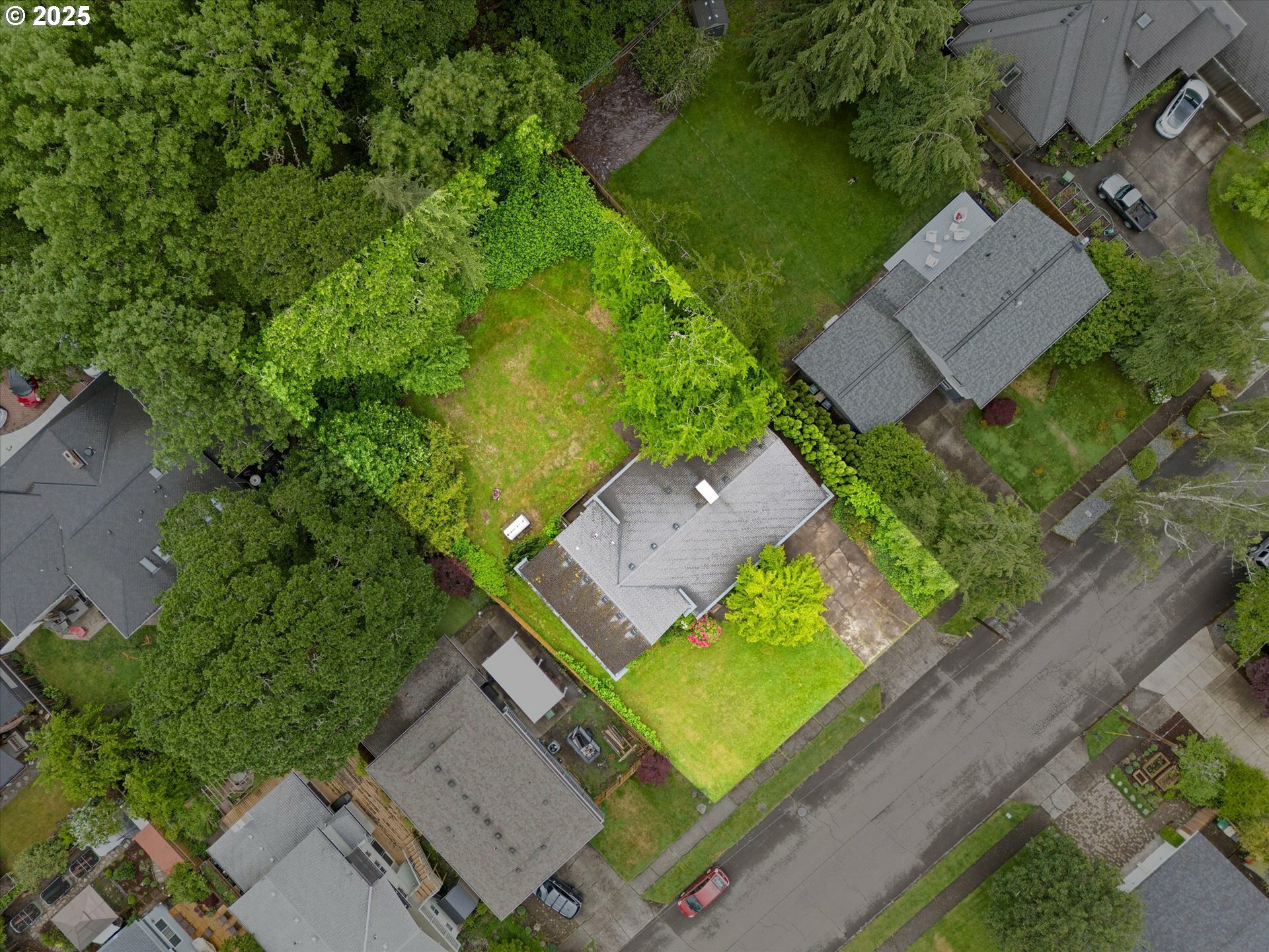 Property Photo:  1195 Hallinan St  OR 97034 