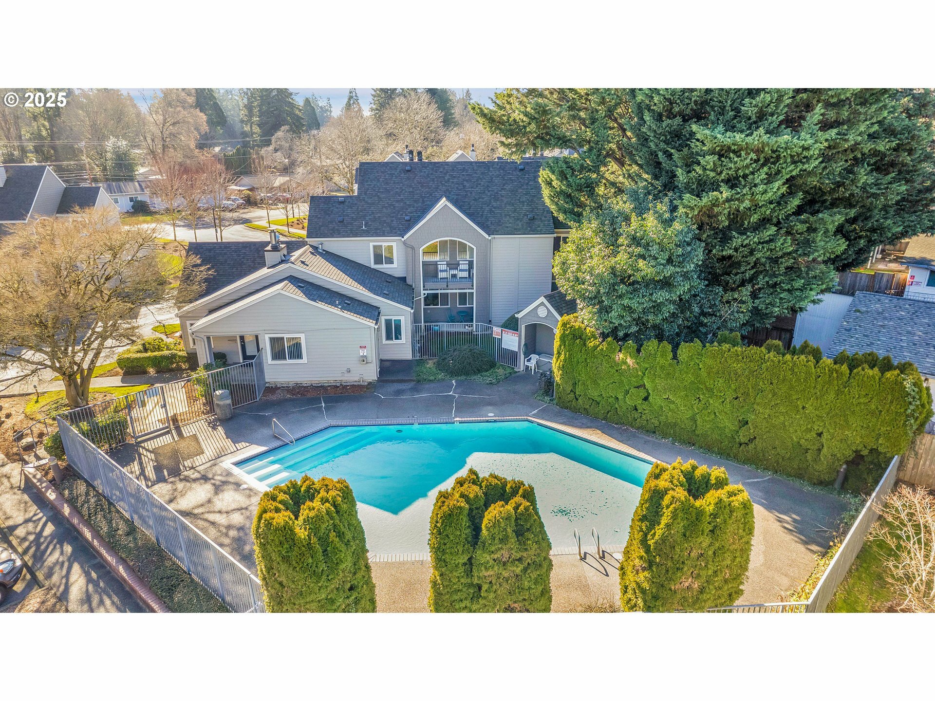 Property Photo: 5225 Jean Rd 307 OR 97035