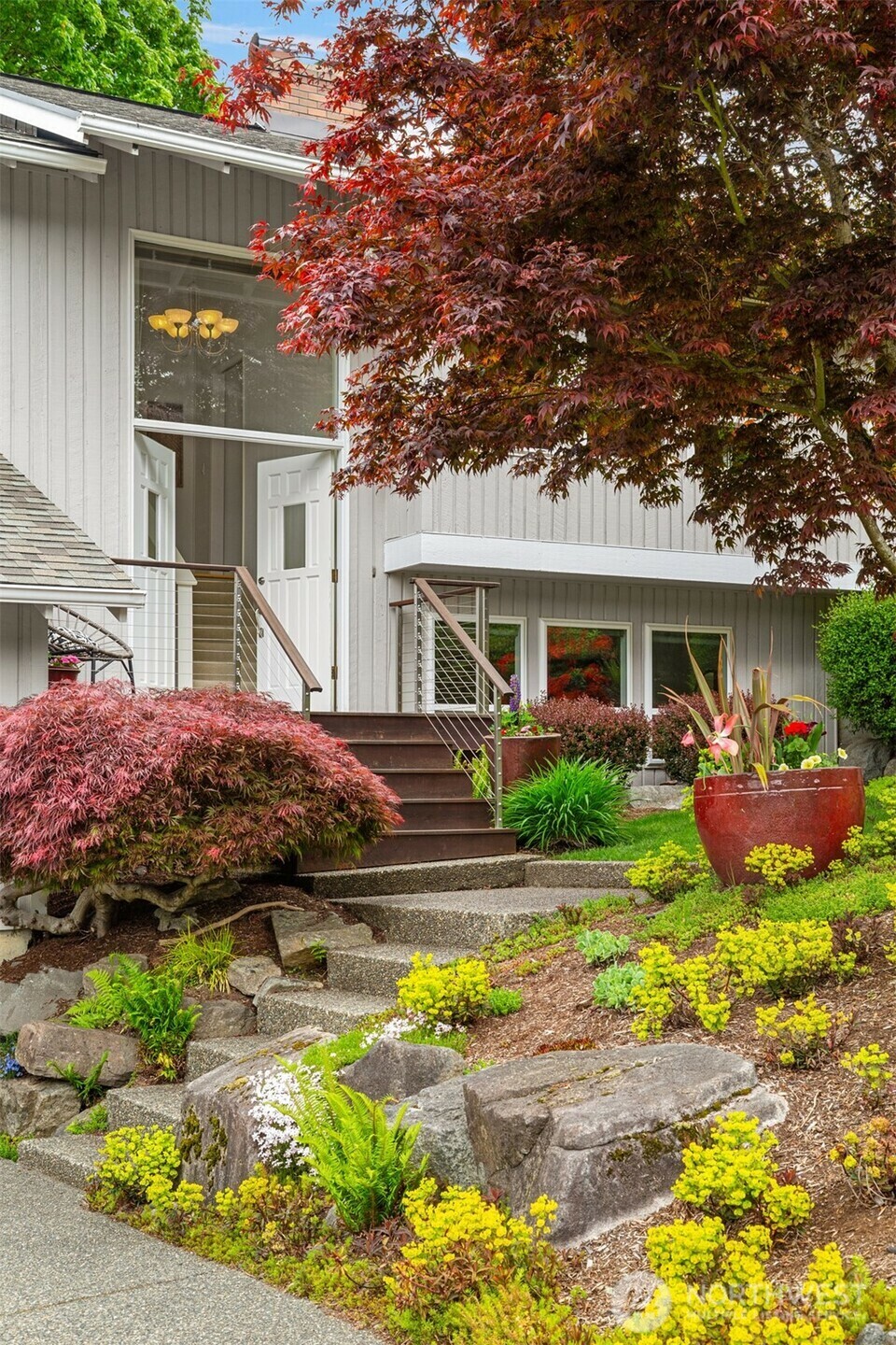 Property Photo: 15312 SE 48th Drive WA 98006