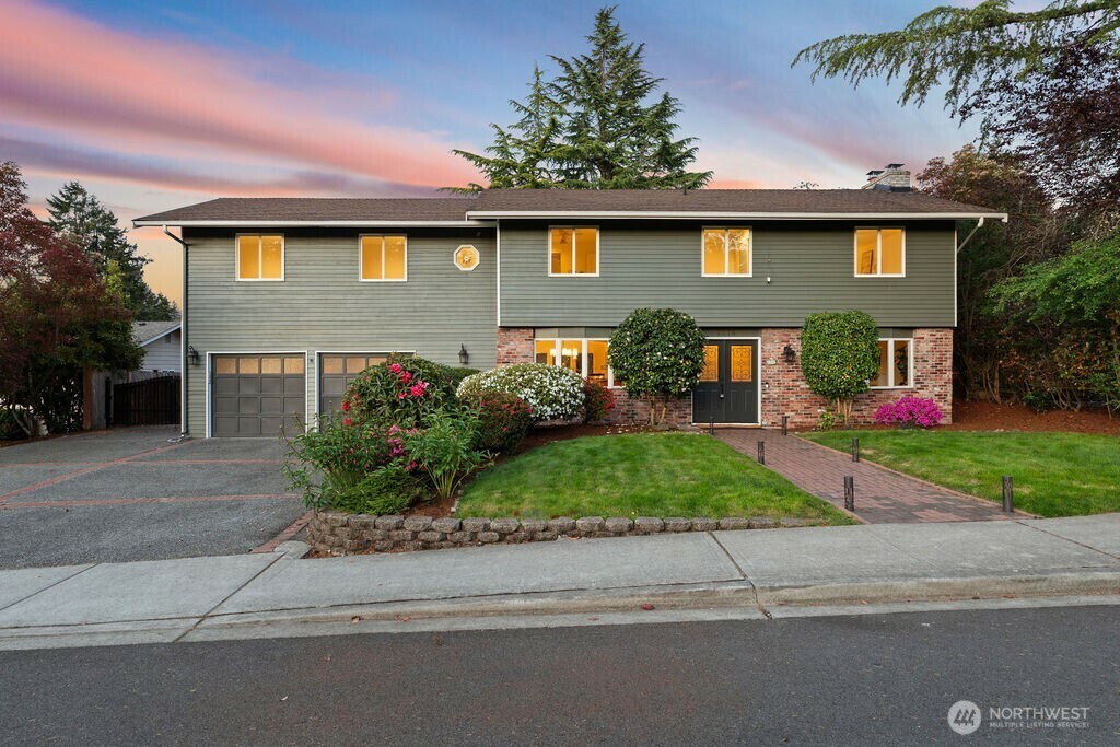 Property Photo: 1216 179th Place NE WA 98008
