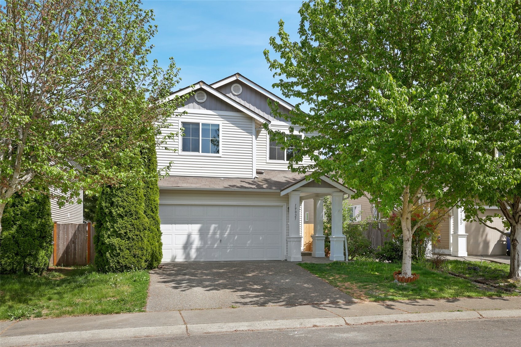 Property Photo: 19027 18th Avenue Ct E WA 98387