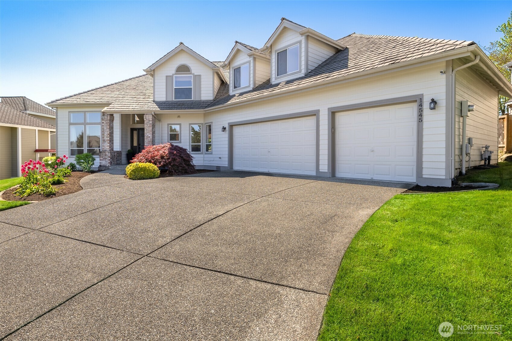 Property Photo: 14545 SE 243rd Place WA 98042