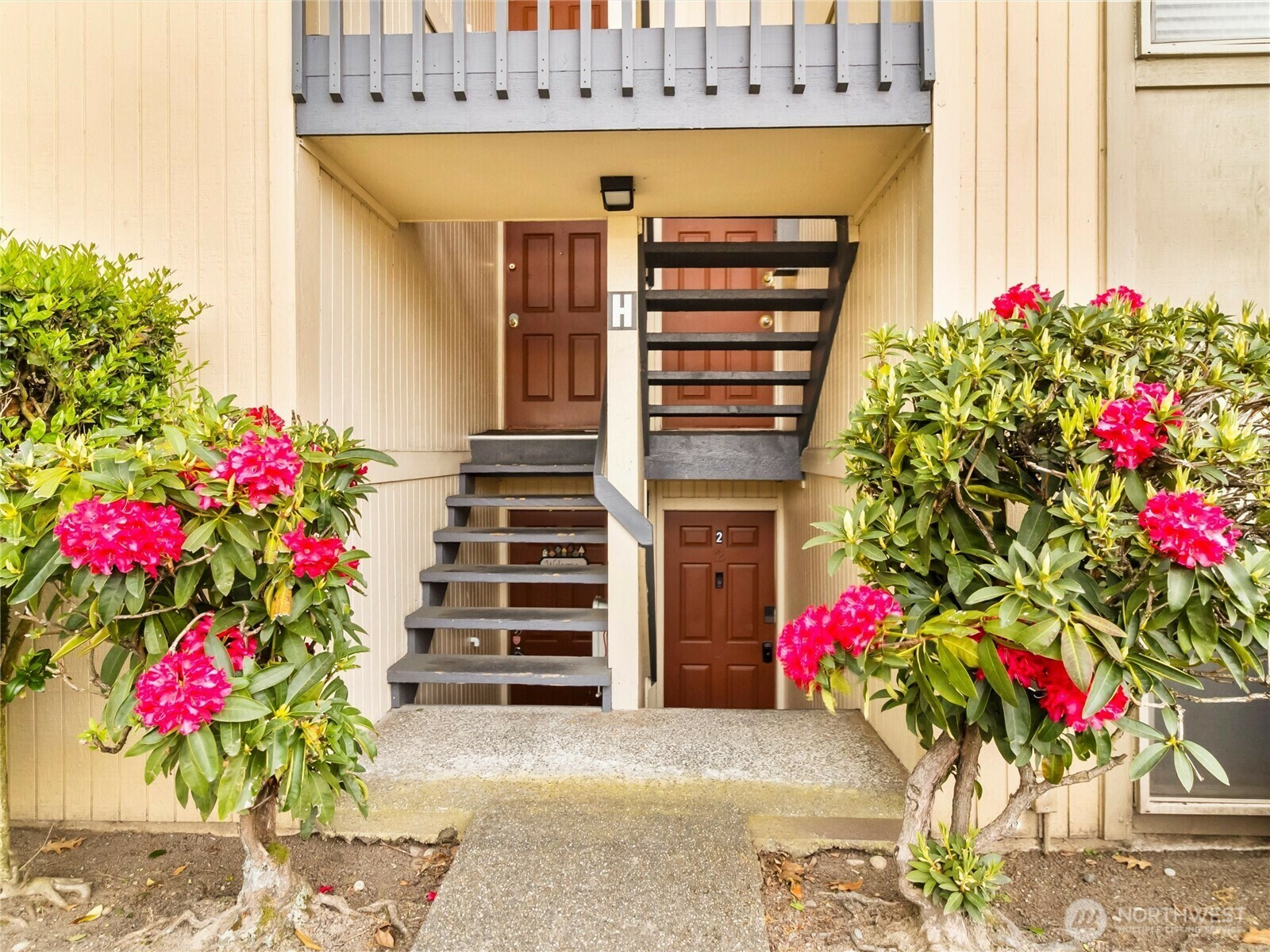 Property Photo: 31003 14th Avenue S H1 WA 98003