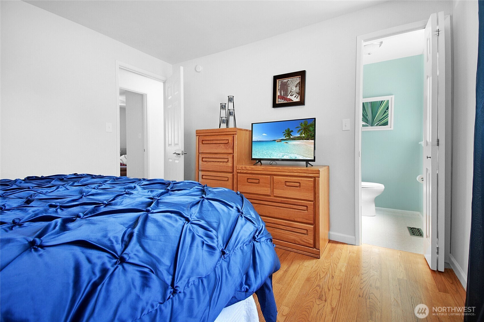 Property Photo: 16587 NE 97th Place WA 98052