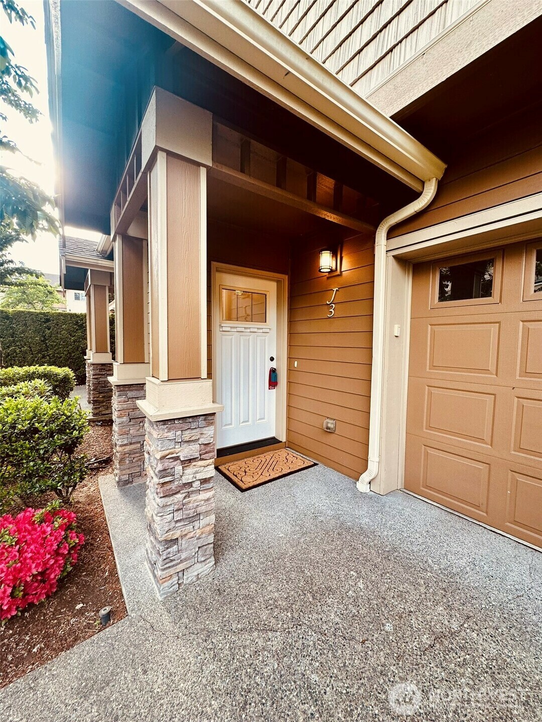 Property Photo: 4660 NE 3rd Court J3 WA 98059