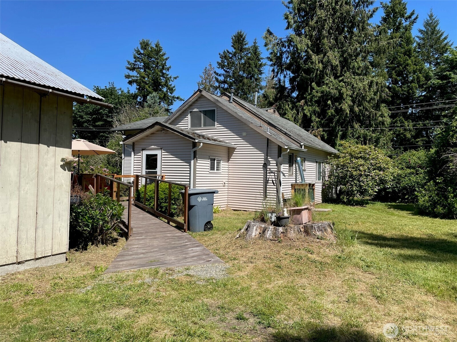Property Photo: 22410 126th Avenue E WA 98338