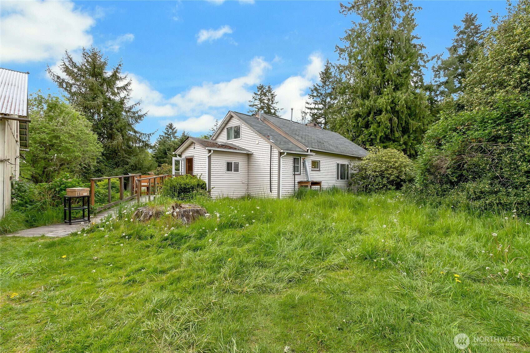 Property Photo: 22410 126th Avenue E WA 98338