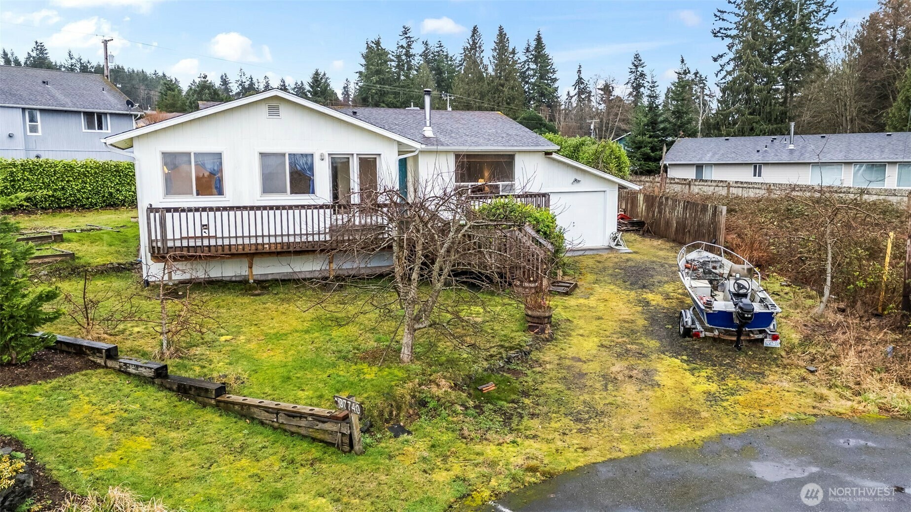 Property Photo: 37740 Vine Place NE WA 98340