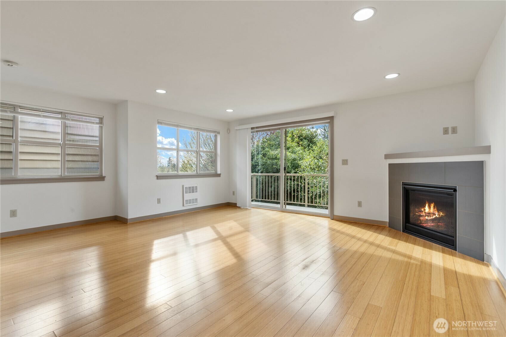 Property Photo: 927 N 85th St B WA 98103