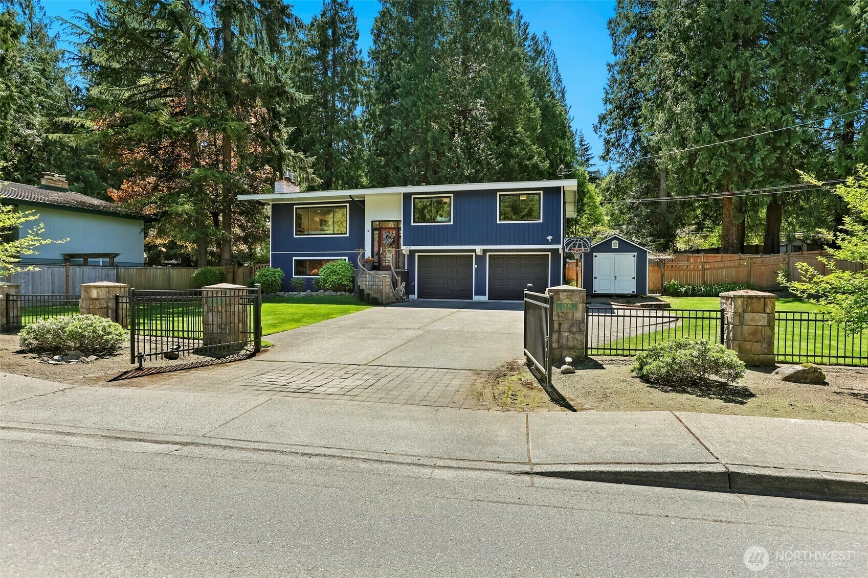 1005  Mountain Park Boulevard SW  Issaquah WA 98027 photo