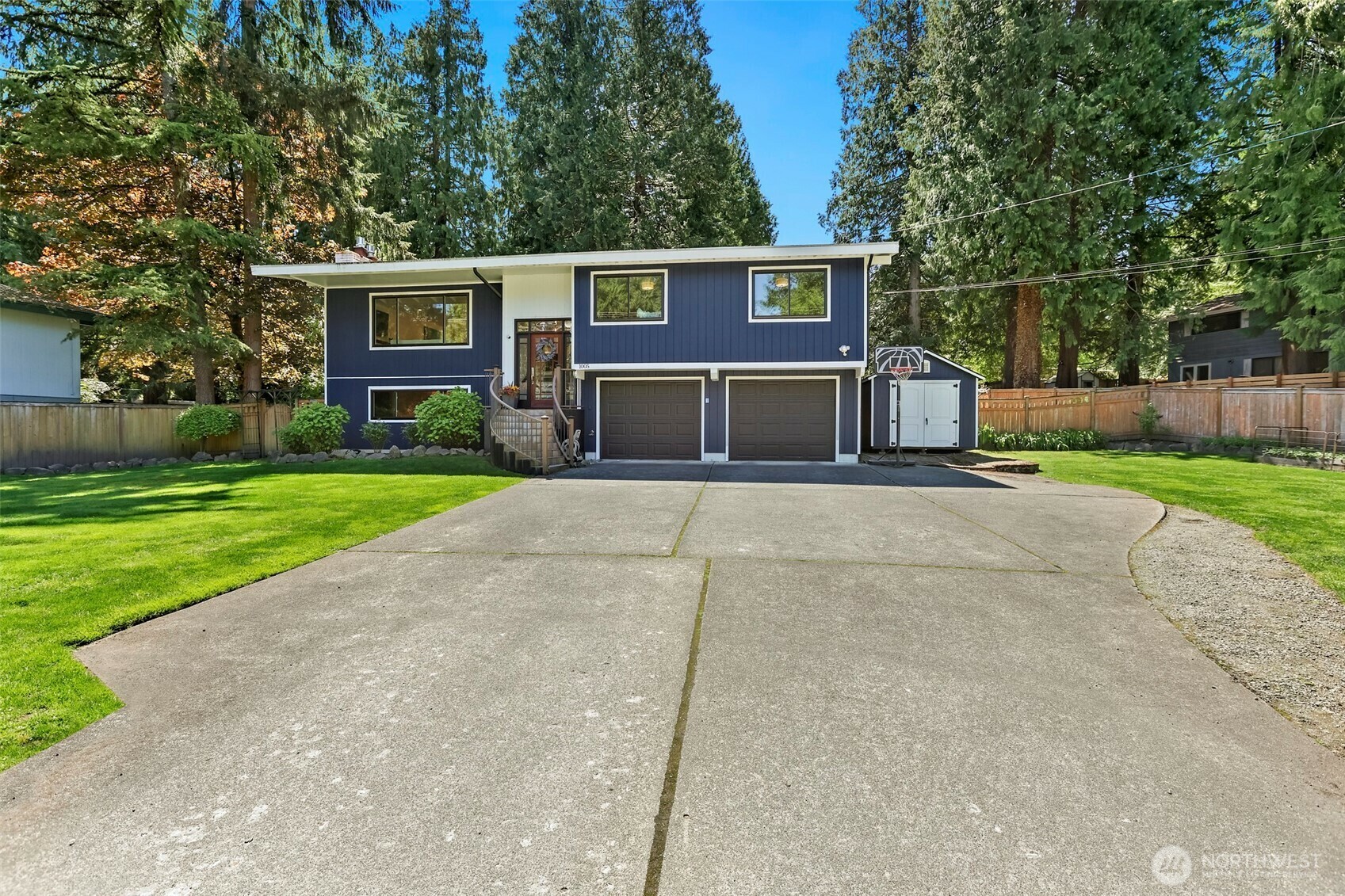 Property Photo: 1005 Mountain Park Boulevard SW WA 98027