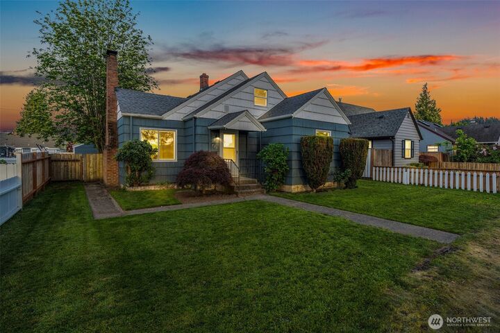 Property Photo: 721 4th Street SE WA 98372