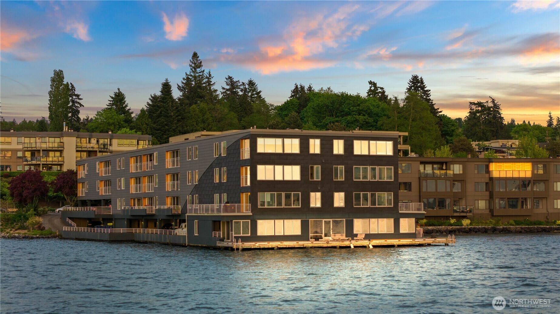 Property Photo: 733 S Lake St 312 WA 98033