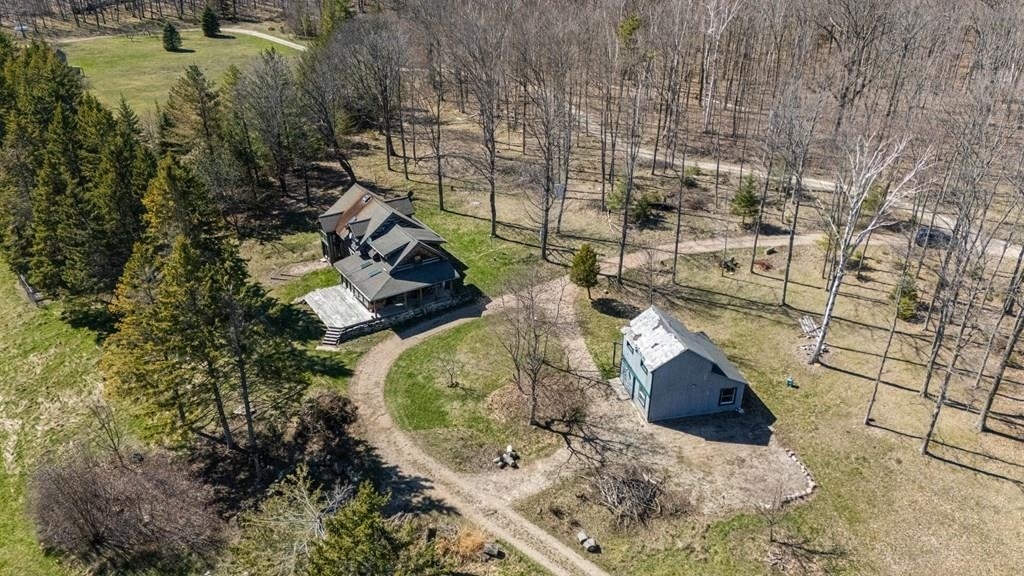 Property Photo: 1937 Green Tree Road WI 54246