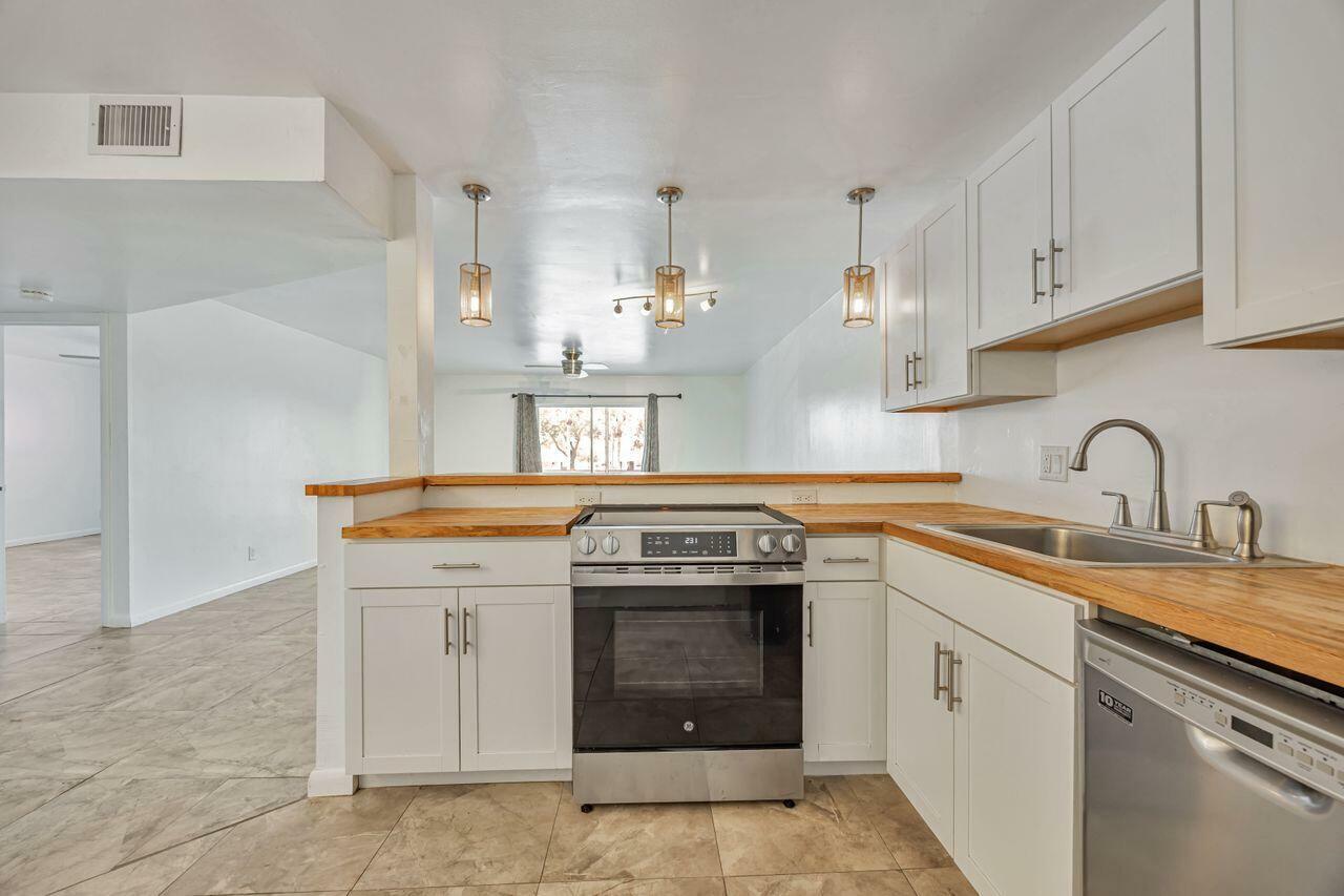 Property Photo: 22605 SW 66th Avenue 206 FL 33428