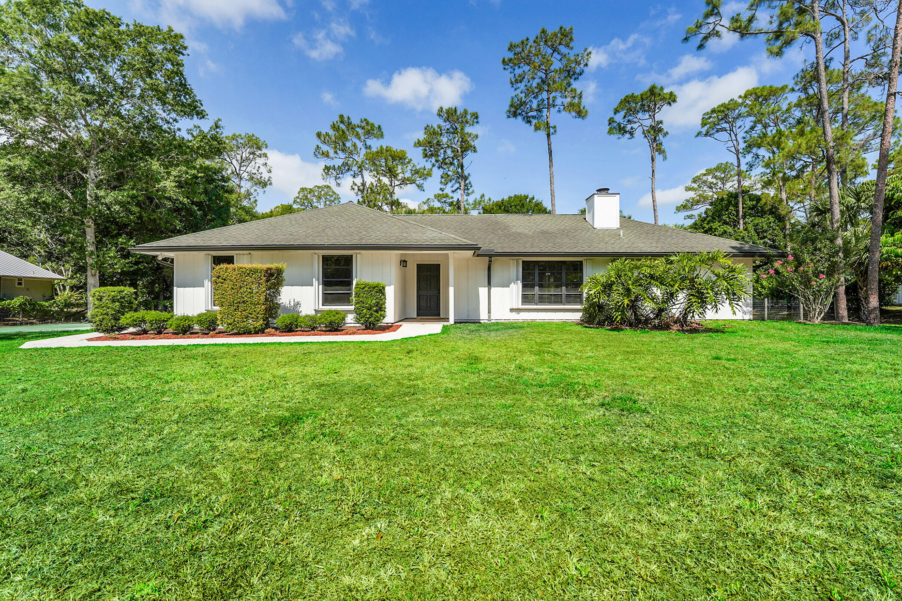 Property Photo:  17717 Bridle Lane  FL 33478 