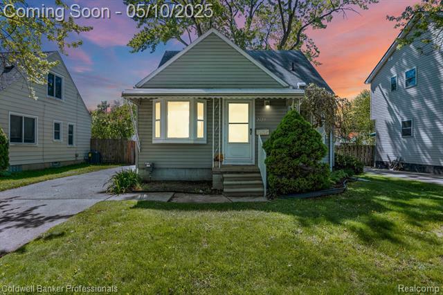 Property Photo: 2125 Kipling Avenue MI 48072