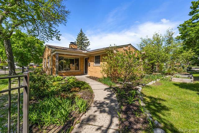 Property Photo: 3907 Auburn Drive MI 48073