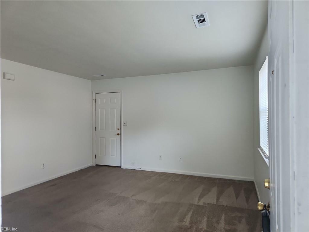 Property Photo: 6045 Bradford Dr B VA 23435
