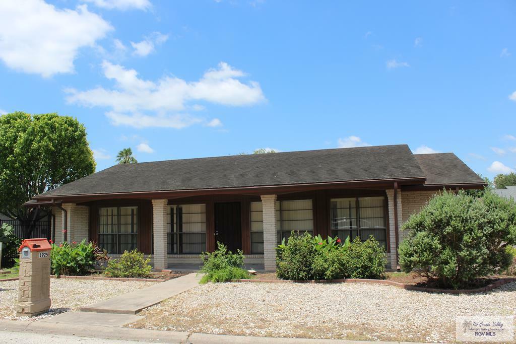 Property Photo:  1925 Loquat Dr.  TX 78552 