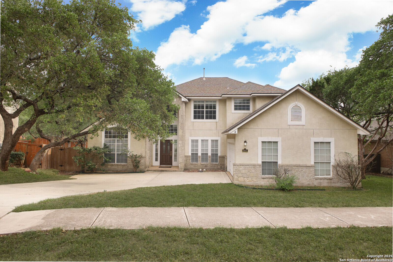 Property Photo: 18127 Brookwood Forest TX 78258
