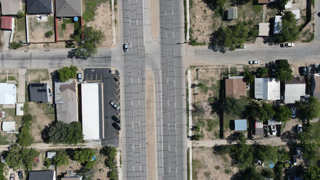 Property Photo:  2621 S Bryant Blvd  TX 76903 